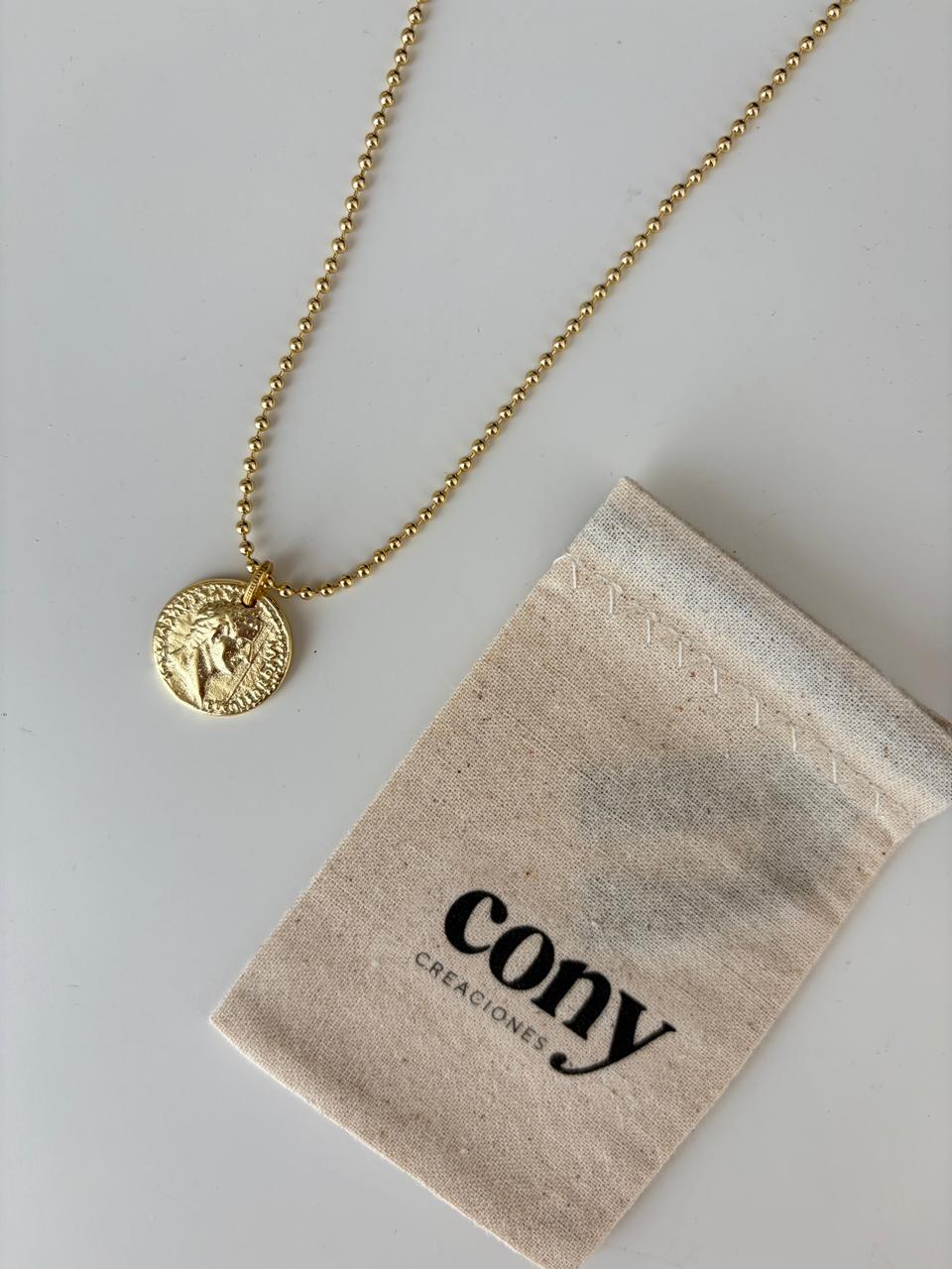 Collar Medalla Dorada